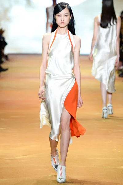 Look 30